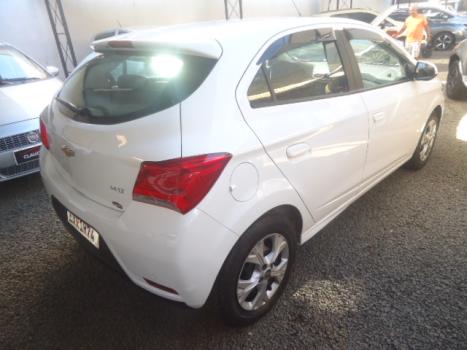 CHEVROLET Onix Hatch 1.4 4P FLEX LT, Foto 6