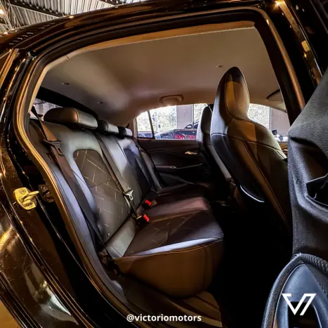 CHEVROLET Onix Hatch 1.0 12V 4P FLEX PREMIER TURBO AUTOMÁTICO, Foto 7 CHEVROLET Onix Hatch 1.0 12V 4P FLEX PREMIER TURBO AUTOMÁTICO, Foto 7