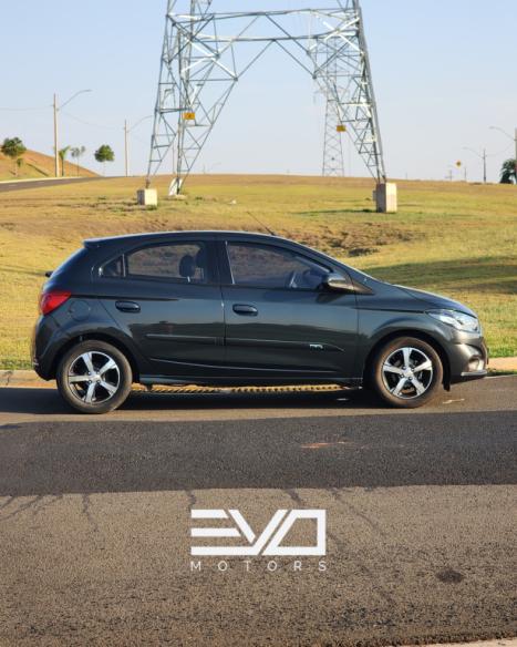 CHEVROLET Onix Hatch 1.4 4P FLEX LTZ AUTOMÁTICO, Foto 4 CHEVROLET Onix Hatch 1.4 4P FLEX LTZ AUTOMÁTICO, Foto 4