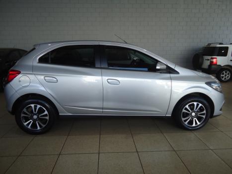 CHEVROLET Onix Hatch 1.4 4P FLEX LT, Foto 2