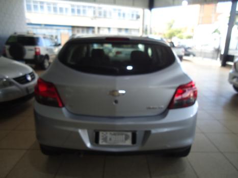 CHEVROLET Onix Hatch 1.4 4P FLEX LT, Foto 5
