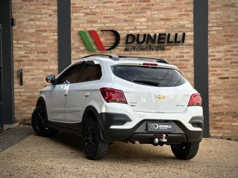 CHEVROLET Onix Hatch 1.4 4P FLEX ACTIV AUTOM�TICO, Foto 9