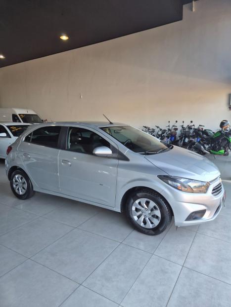 CHEVROLET Onix Hatch 1.0 4P FLEX LT, Foto 2