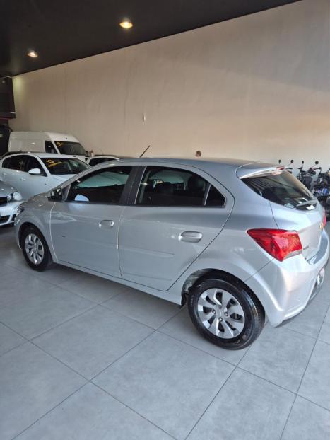 CHEVROLET Onix Hatch 1.0 4P FLEX LT, Foto 4