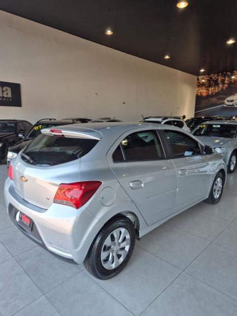 CHEVROLET Onix Hatch 1.0 4P FLEX LT, Foto 5