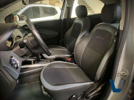 CHEVROLET Onix Hatch 1.4 4P FLEX ACTIV AUTOM�TICO, Foto 10