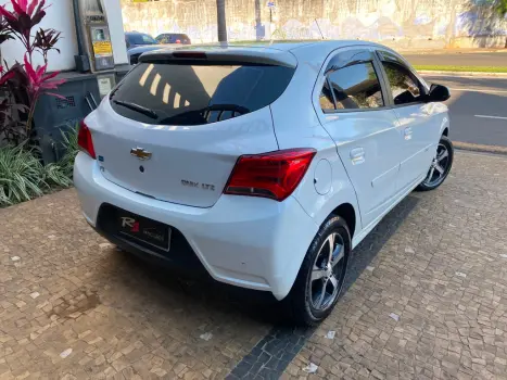 CHEVROLET Onix Hatch 1.4 4P FLEX LTZ AUTOM�TICO, Foto 7