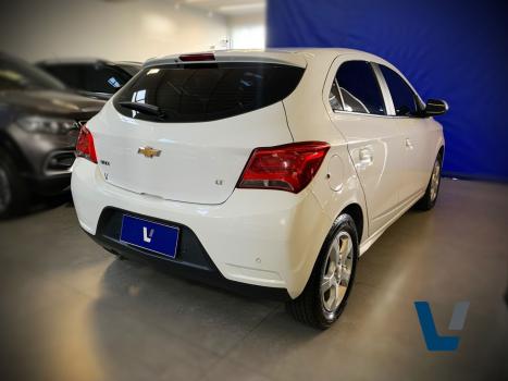CHEVROLET Onix Hatch 1.4 4P FLEX LT, Foto 4