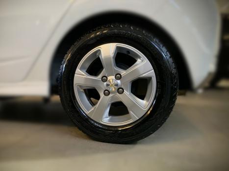 CHEVROLET Onix Hatch 1.4 4P FLEX LT, Foto 15