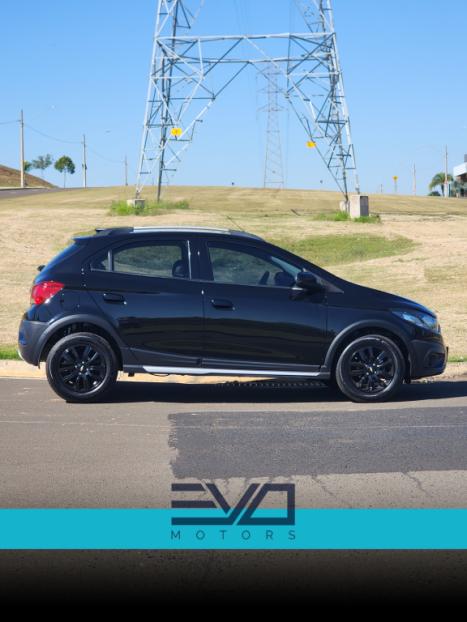 CHEVROLET Onix Hatch 1.4 4P FLEX ACTIV AUTOM�TICO, Foto 4