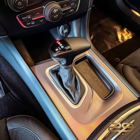 DODGE Charger 6.4 V8 32V HEMI SRT AUTOM�TICO, Foto 8