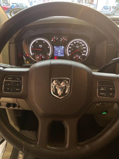 DODGE Ram 6.7 I6 24V 4P 2500 LARAMIE 4X4 TURBODIESEL  AUTOMÁTICO CABINE DUPLA, Foto 8 DODGE Ram 6.7 I6 24V 4P 2500 LARAMIE 4X4 TURBODIESEL  AUTOMÁTICO CABINE DUPLA, Foto 8