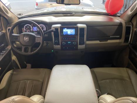 DODGE Ram 6.7 I6 24V 4P 2500 LARAMIE 4X4 TURBODIESEL  AUTOMÁTICO CABINE DUPLA, Foto 9 DODGE Ram 6.7 I6 24V 4P 2500 LARAMIE 4X4 TURBODIESEL  AUTOMÁTICO CABINE DUPLA, Foto 9