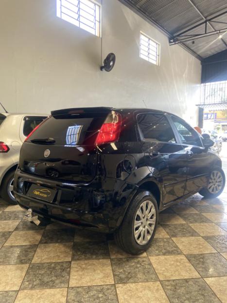 FIAT Punto 1.8 4P HLX FLEX, Foto 4