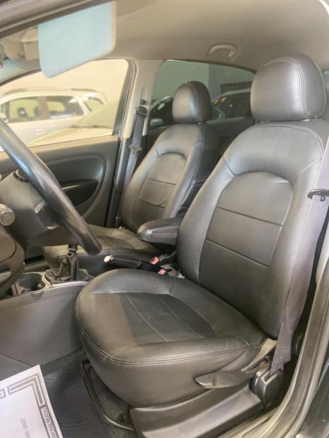 FIAT Punto 1.8 4P HLX FLEX, Foto 9