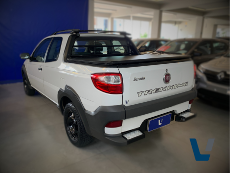FIAT Strada 1.6 16V FLEX TREKKING CABINE ESTENDIDA, Foto 4