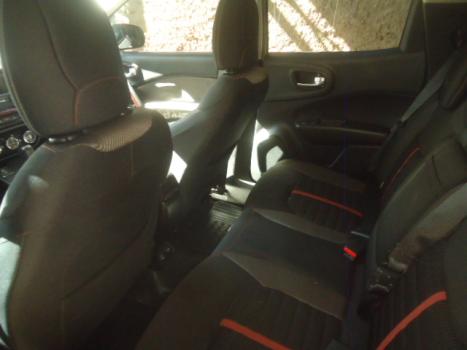 FIAT Toro 1.8 16V 4P FLEX FREEDOM AUTOM�TICO, Foto 3
