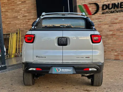 FIAT Toro 2.4 16V 4P MULTIAIR FLEX VOLCANO AUTOM�TICO, Foto 3
