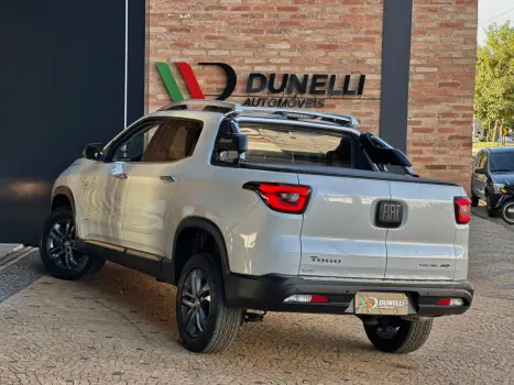 FIAT Toro 2.4 16V 4P MULTIAIR FLEX VOLCANO AUTOM�TICO, Foto 4
