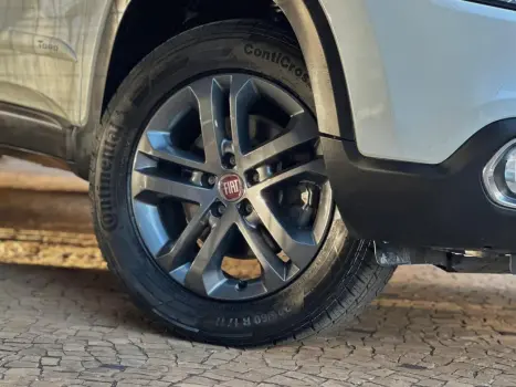 FIAT Toro 2.4 16V 4P MULTIAIR FLEX VOLCANO AUTOM�TICO, Foto 5