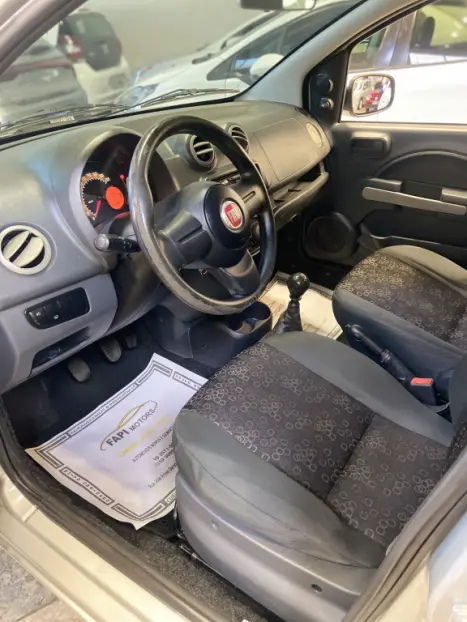 FIAT Uno 1.0 4P FLEX EVO VIVACE CELEBRATION, Foto 5