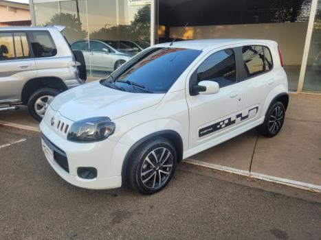 FIAT Uno 1.4 4P FLEX SPORTING, Foto 1