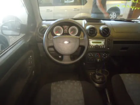 FORD Fiesta Hatch 1.6 4P CLASS FLEX, Foto 4 FORD Fiesta Hatch 1.6 4P CLASS FLEX, Foto 4