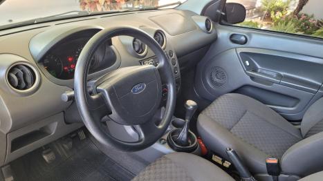 FORD Fiesta Hatch 1.0, Foto 8