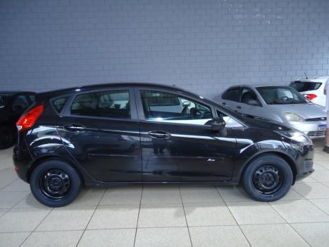 FORD Fiesta Hatch 1.5 16V 4P S FLEX, Foto 2