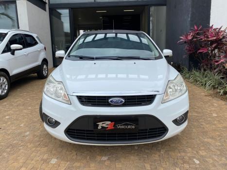 FORD Focus Hatch 1.6 4P, Foto 2