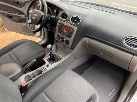 FORD Focus Hatch 1.6 4P, Foto 11