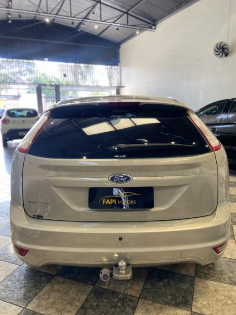 FORD Focus Hatch 1.6 16V 4P SE PLUS FLEX, Foto 3