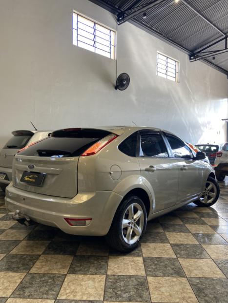 FORD Focus Hatch 1.6 16V 4P SE PLUS FLEX, Foto 4