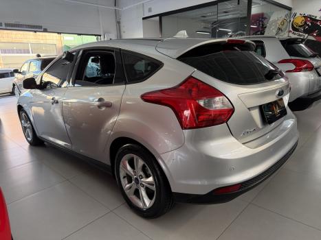 FORD Focus Hatch 1.6 4P, Foto 3