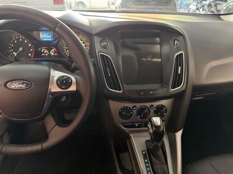 FORD Focus Hatch 1.6 4P, Foto 9