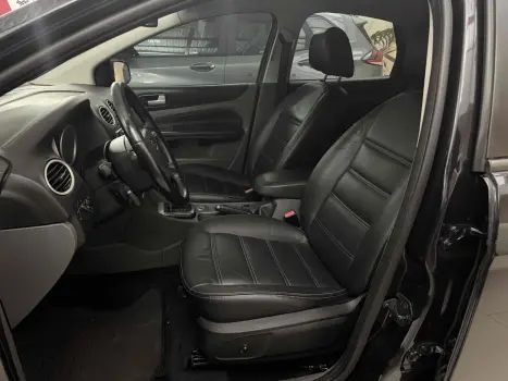 FORD Focus Hatch 2.0 16V 4P GLX FLEX AUTOM�TICO, Foto 6