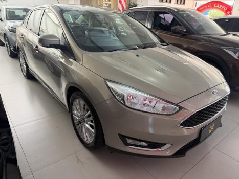 FORD Focus Sedan , Foto 2