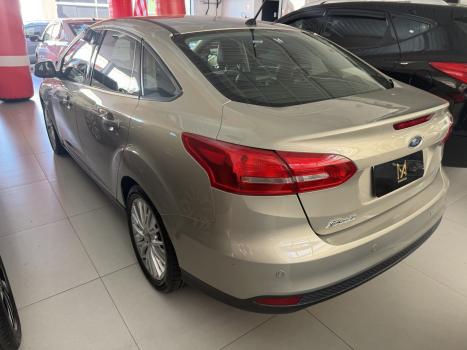 FORD Focus Sedan , Foto 4