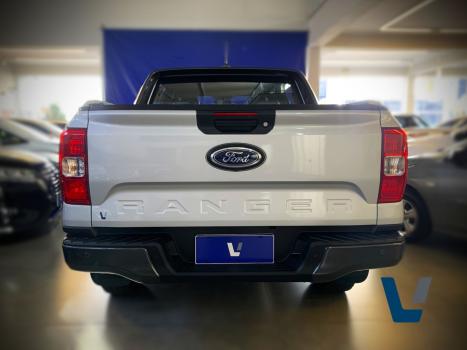 FORD Ranger 2.0 4P TURBO DIESEL BLACK CABINE DUPLA AUTOM�TICO, Foto 4