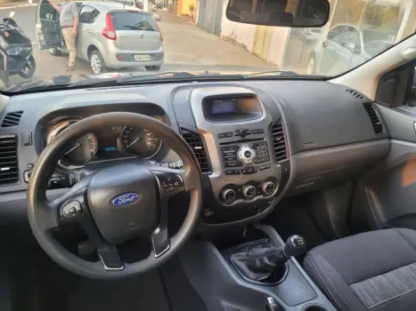 FORD Ranger 2.5 16V XLT CABINE ESTENDIDA, Foto 4 FORD Ranger 2.5 16V XLT CABINE ESTENDIDA, Foto 4