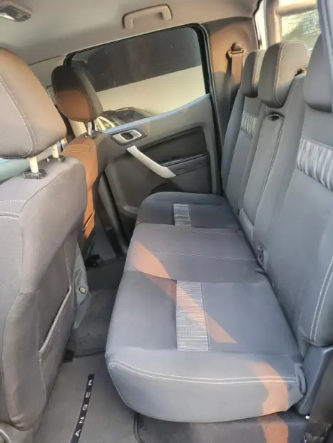 FORD Ranger 2.5 16V XLT CABINE ESTENDIDA, Foto 8 FORD Ranger 2.5 16V XLT CABINE ESTENDIDA, Foto 8