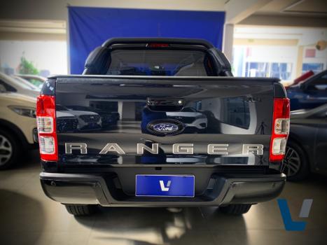 FORD Ranger 3.2 20V XLT 4X4 CABINE DUPLA TURBO DIESEL AUTOMÁTICO, Foto 5 FORD Ranger 3.2 20V XLT 4X4 CABINE DUPLA TURBO DIESEL AUTOMÁTICO, Foto 5
