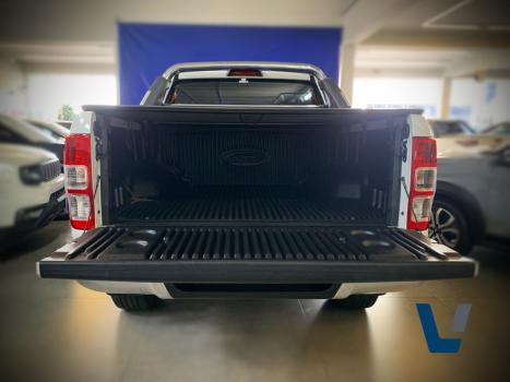 FORD Ranger 3.2 20V XLT 4X4 CABINE DUPLA TURBO DIESEL AUTOM�TICO, Foto 14