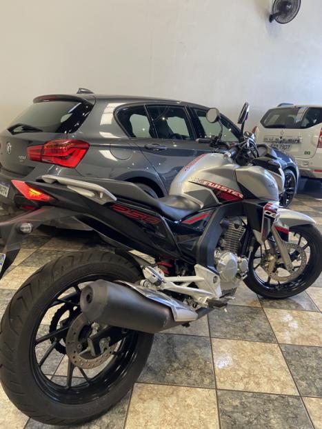 HONDA CB 250 F Twister FLEXONE, Foto 2 HONDA CB 250 F Twister FLEXONE, Foto 2