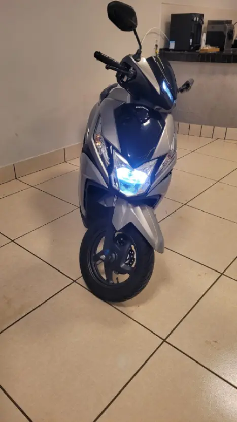 HONDA Elite 125 , Foto 2