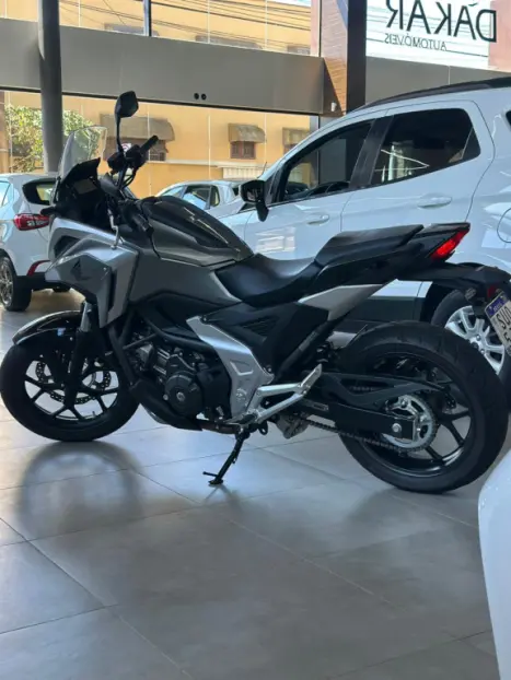 HONDA NC 750 X ABS, Foto 5
