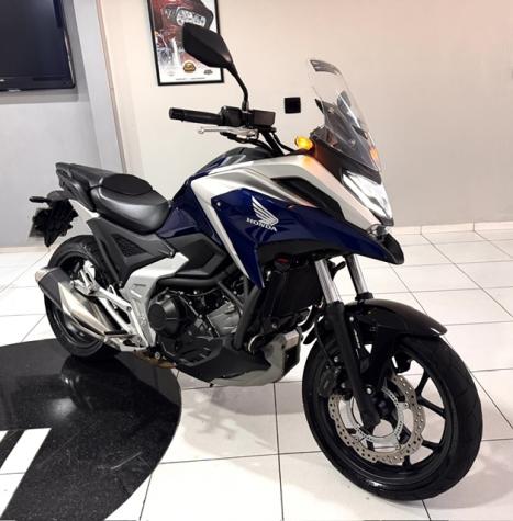 HONDA NC 750 X ABS, Foto 3