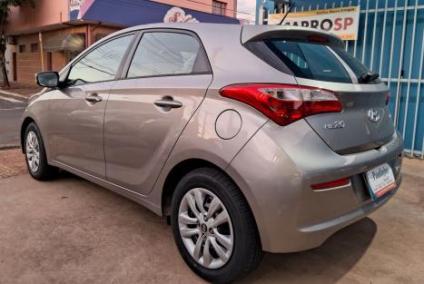 HYUNDAI HB 20 Hatch 1.6 16V 4P FLEX COMFORT PLUS AUTOMTICO, Foto 4