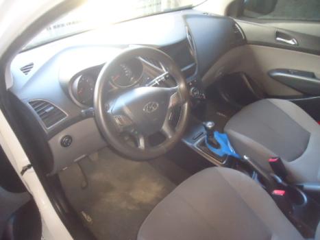 HYUNDAI HB 20 Sedan 1.0 12V 4P FLEX COMFORT STYLE, Foto 2