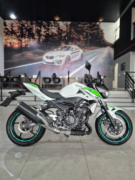 KAWASAKI Z 400 ABS, Foto 1